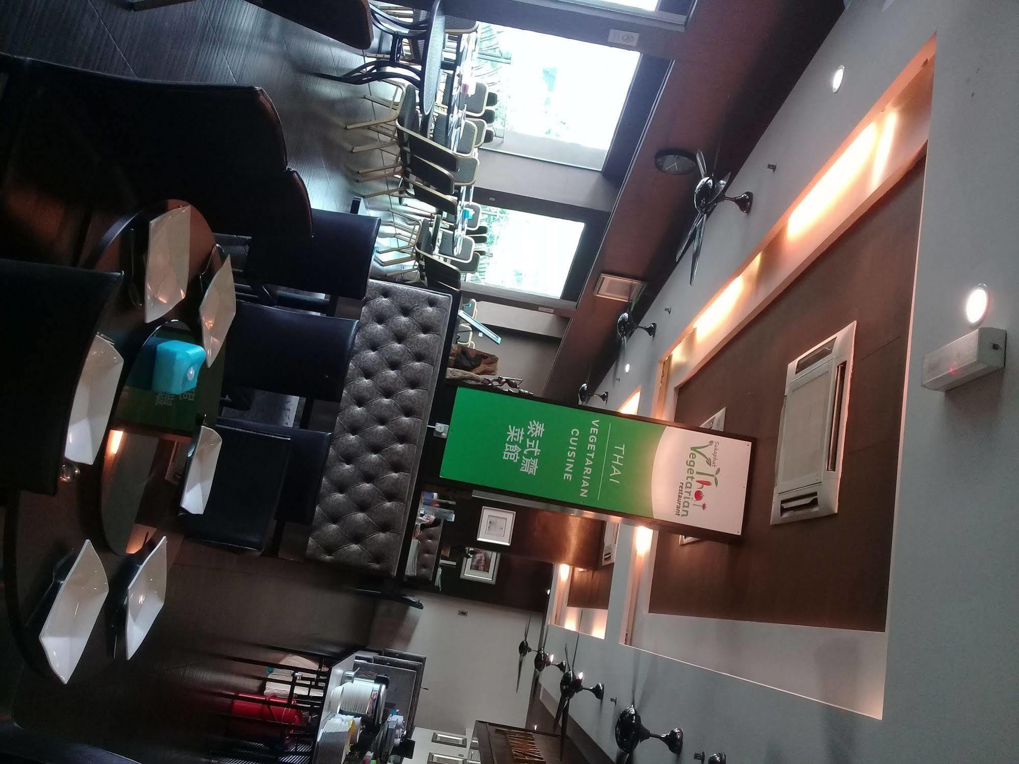Hotel Valenza Куала Лумпур Екстериор снимка